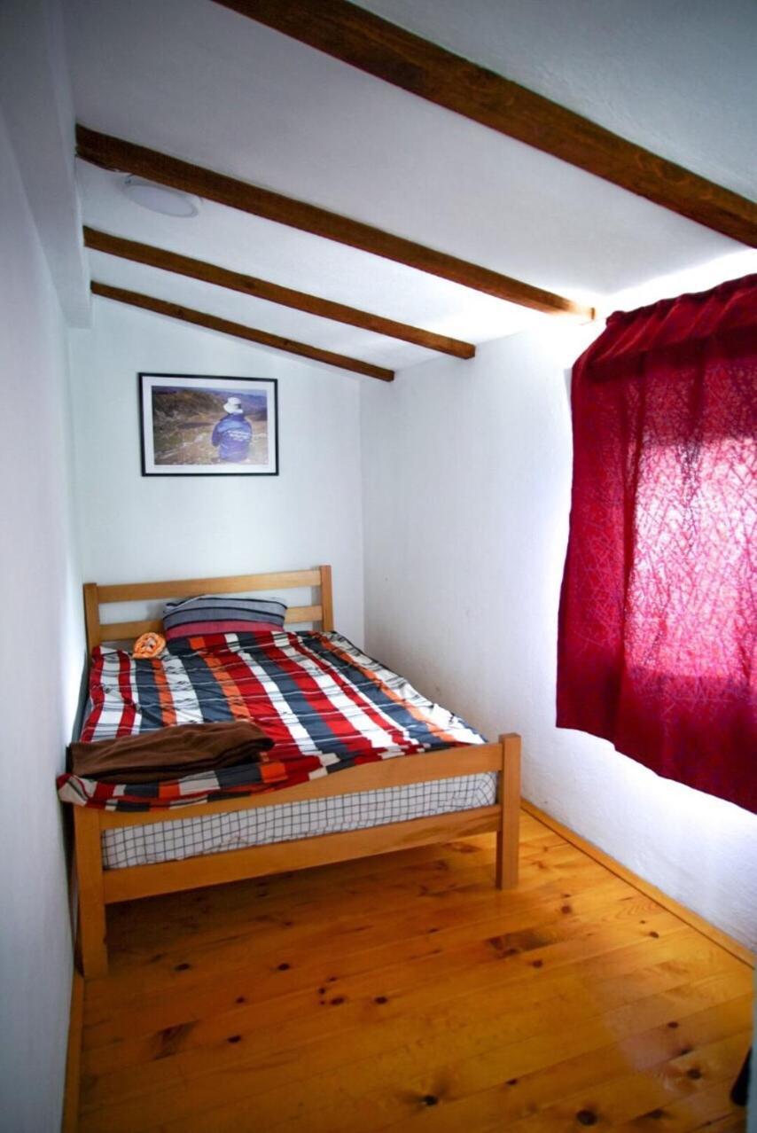 Kitka Hostel - Guest House Vratnica Exterior photo
