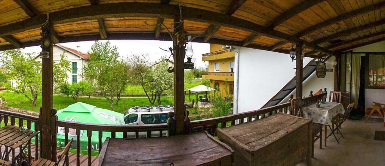 Kitka Hostel - Guest House Vratnica Exterior photo